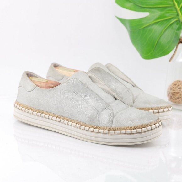JSlides Womens Kayla Slip On Shoe Size 9 Slver Metallic Leather Sneaker Casual - Picture 2 of 12
